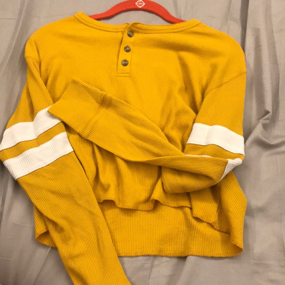 Long sleeve tee